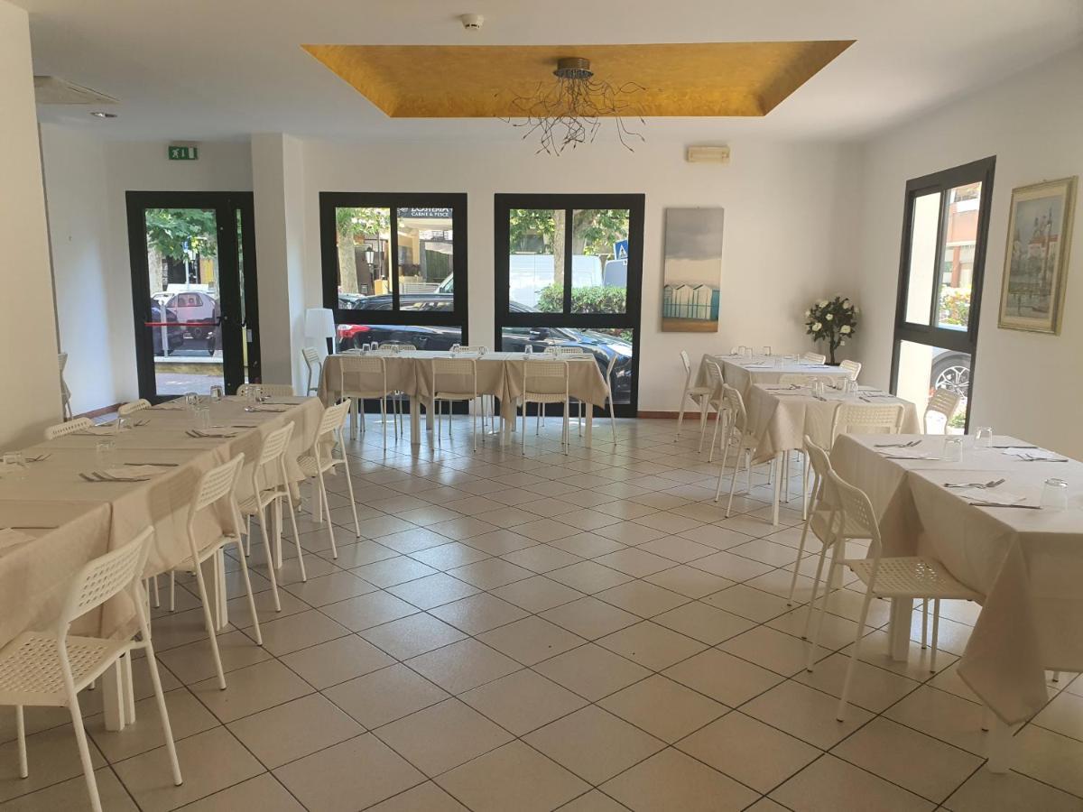 Hotel Dream Rimini Bagian luar foto