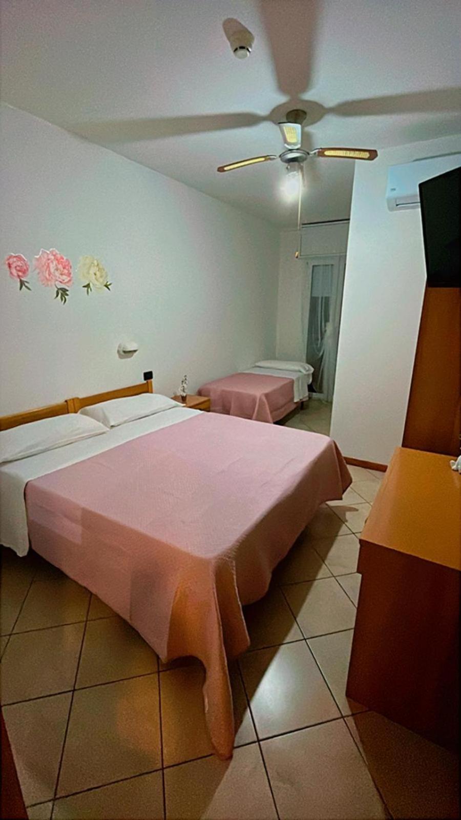Hotel Dream Rimini Bagian luar foto