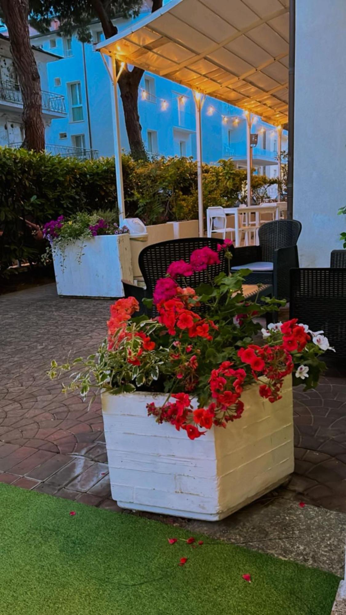 Hotel Dream Rimini Bagian luar foto